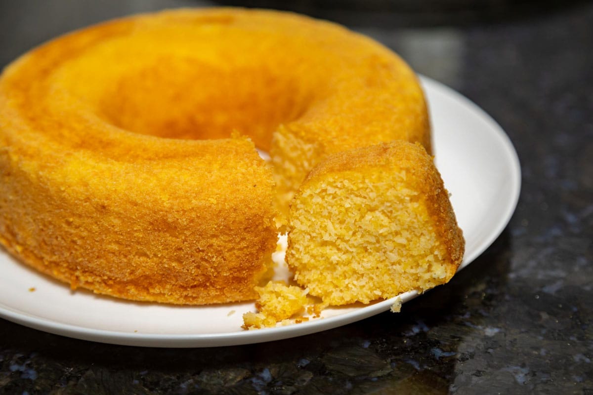 Bolo de Fubá Simples e Fofinho